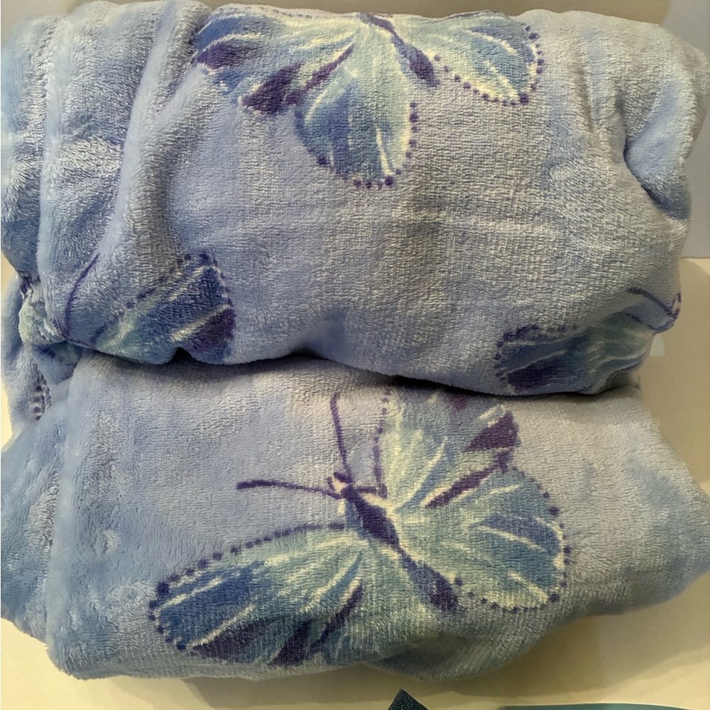 Colorful Butterfly throw blanket - Picture 2 of 8